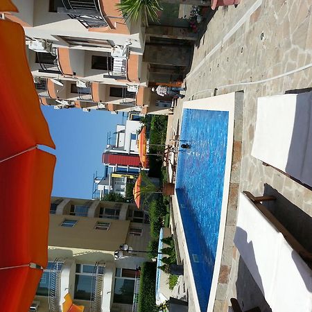 Menada Sea Regal Apartments 써니비치 외부 사진