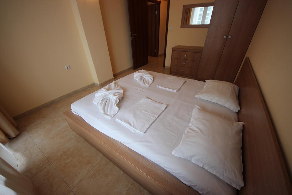 Menada Sea Regal Apartments 써니비치 외부 사진