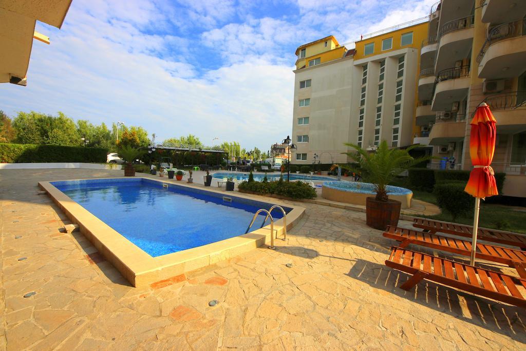 Menada Sea Regal Apartments 써니비치 외부 사진