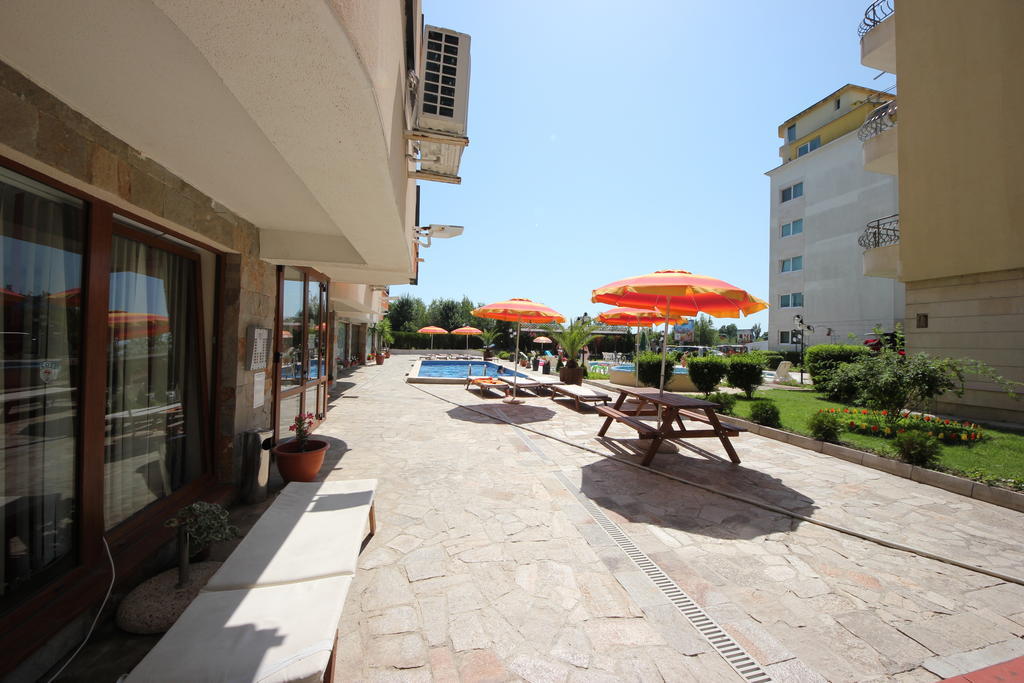 Menada Sea Regal Apartments 써니비치 외부 사진
