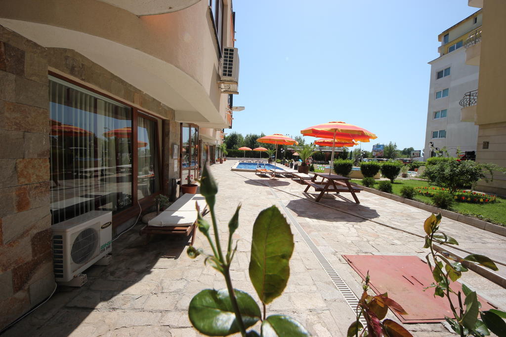 Menada Sea Regal Apartments 써니비치 외부 사진