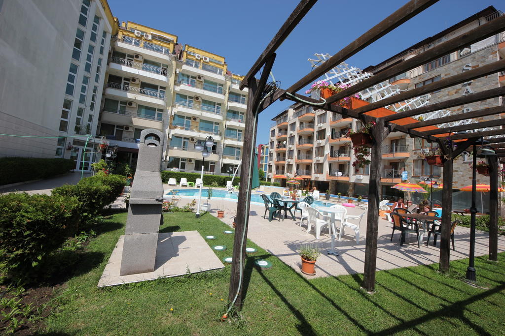 Menada Sea Regal Apartments 써니비치 외부 사진