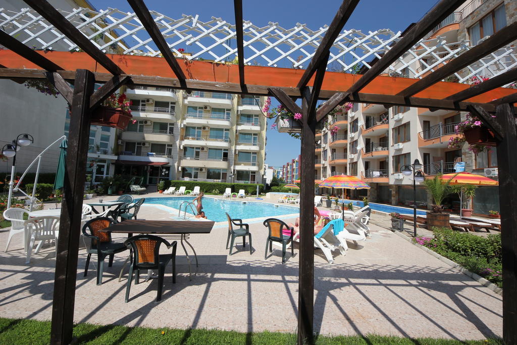 Menada Sea Regal Apartments 써니비치 외부 사진