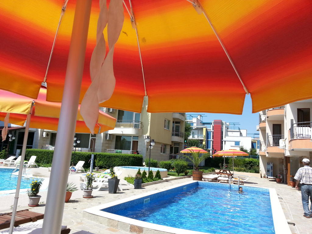 Menada Sea Regal Apartments 써니비치 외부 사진
