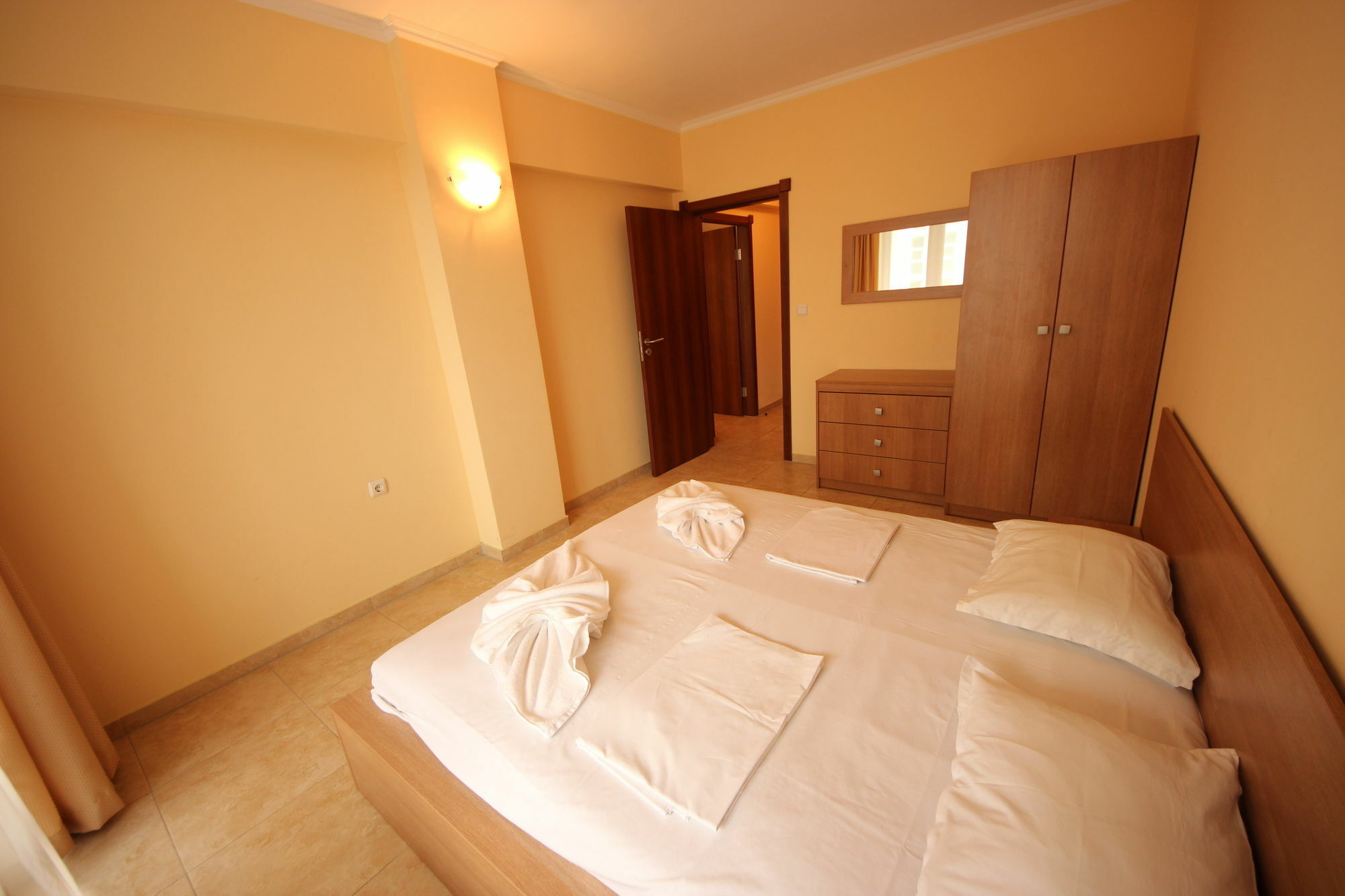 Menada Sea Regal Apartments 써니비치 외부 사진