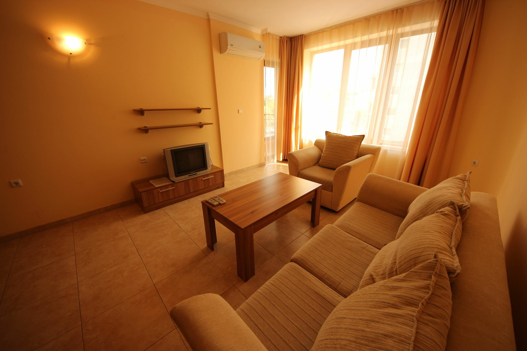 Menada Sea Regal Apartments 써니비치 외부 사진